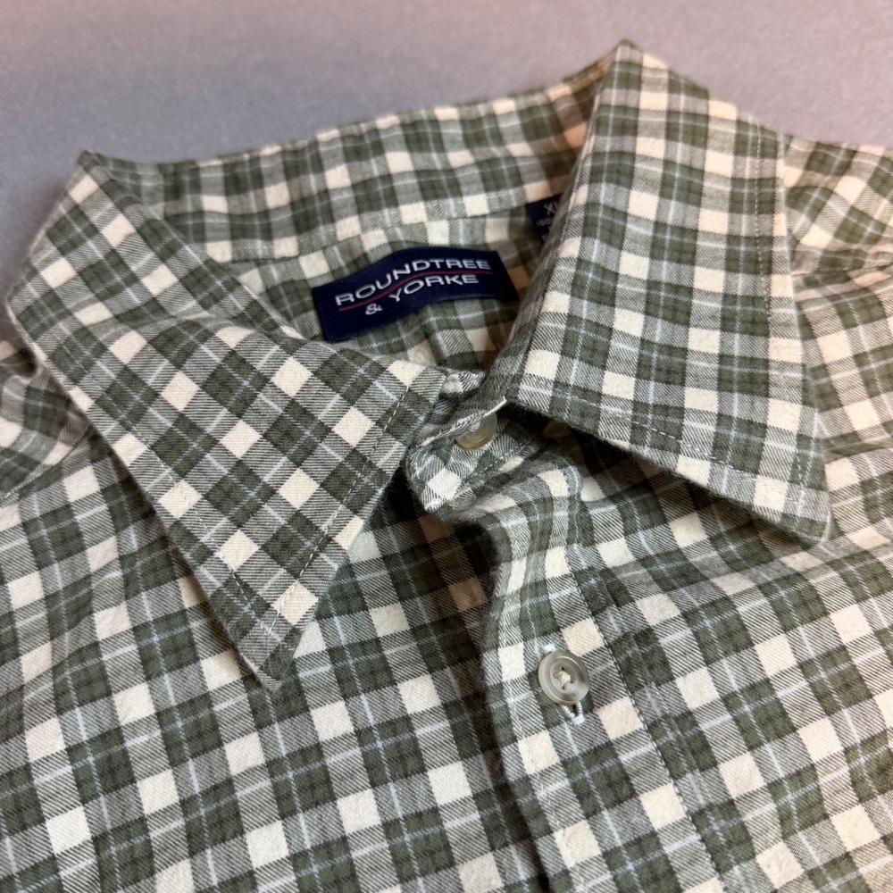 Roundtree & Yorke Mens XLT Green Plaid Long Sleeve Button Down Cotton Shirt